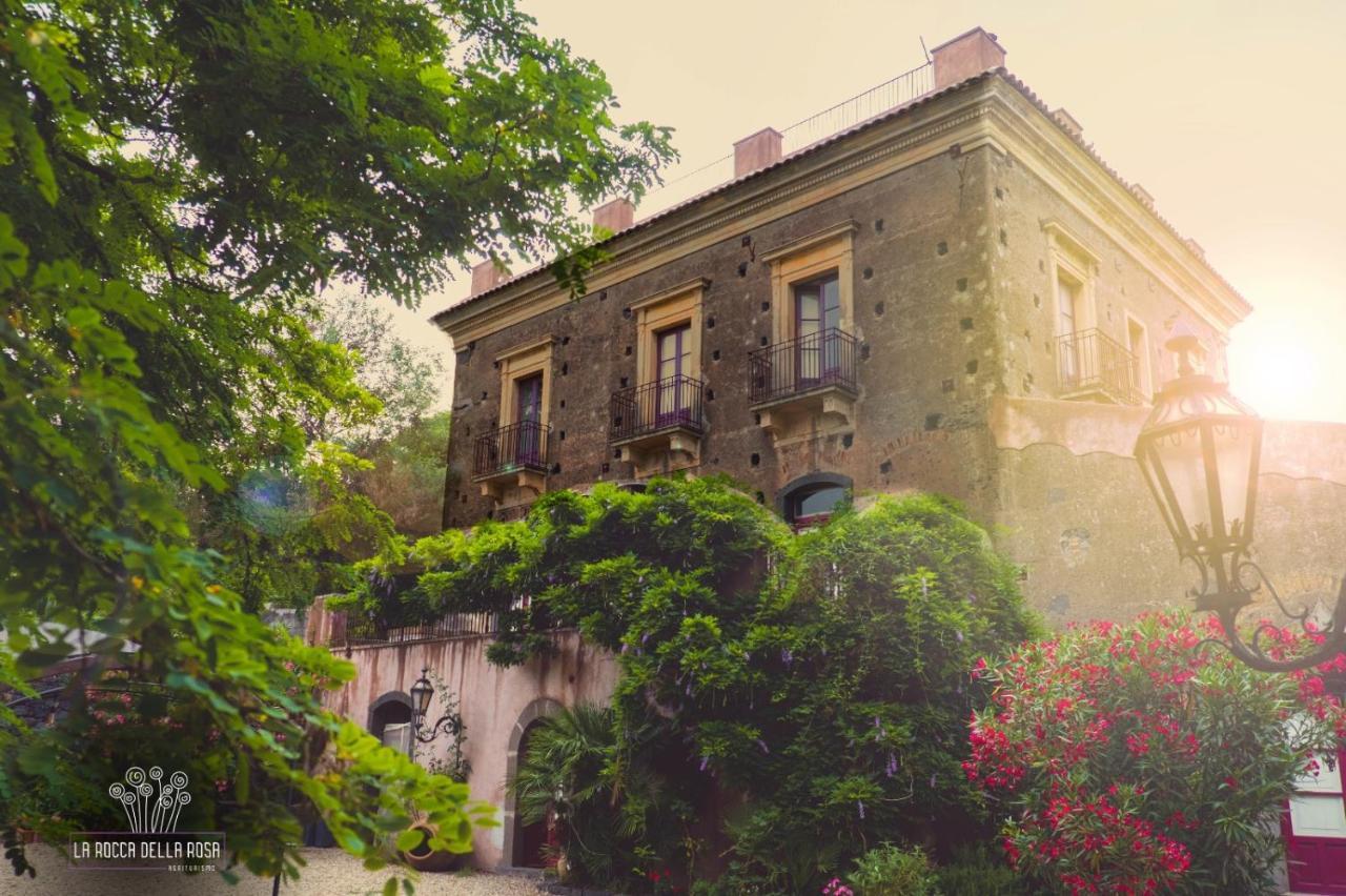 Villa La Rocca Della Rosa Zafferana Etnea Exterior foto