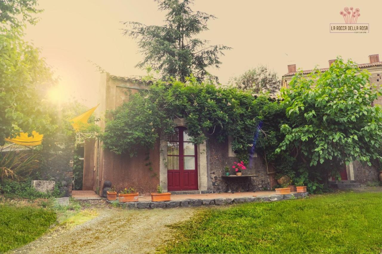 Villa La Rocca Della Rosa Zafferana Etnea Exterior foto