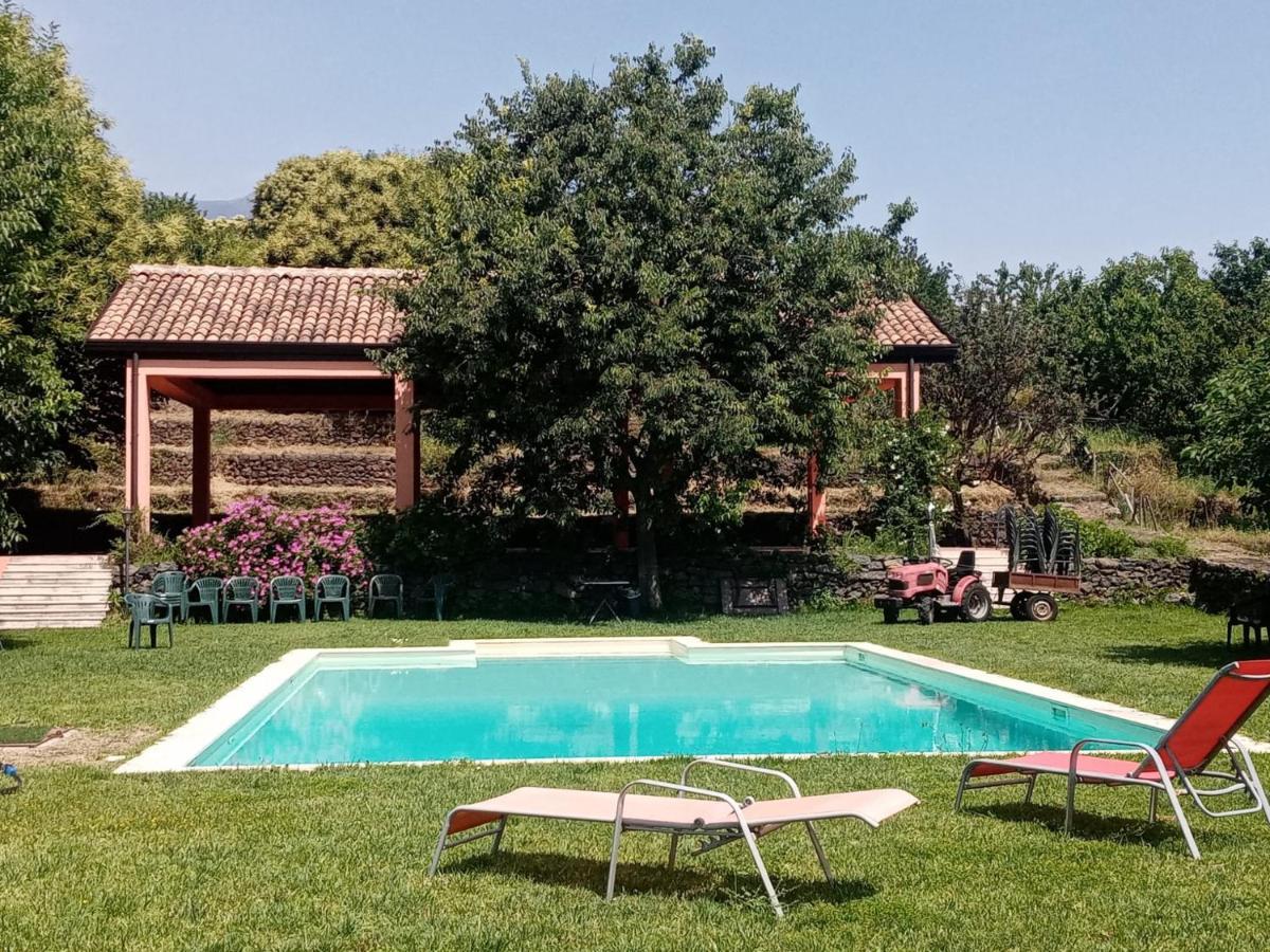 Villa La Rocca Della Rosa Zafferana Etnea Exterior foto
