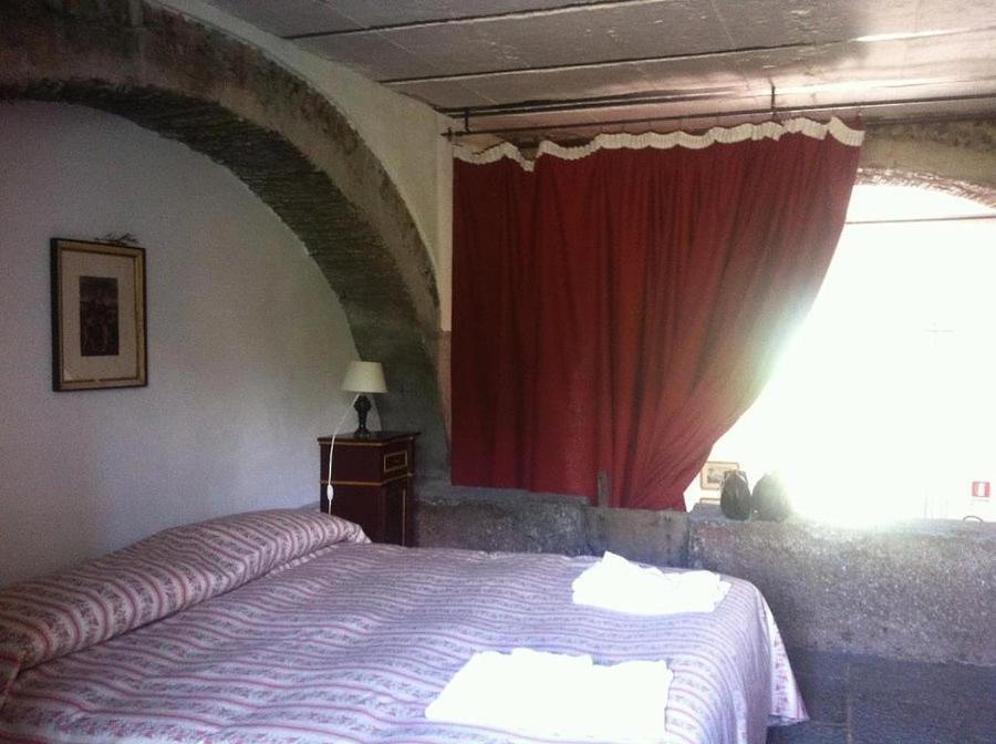 Villa La Rocca Della Rosa Zafferana Etnea Exterior foto